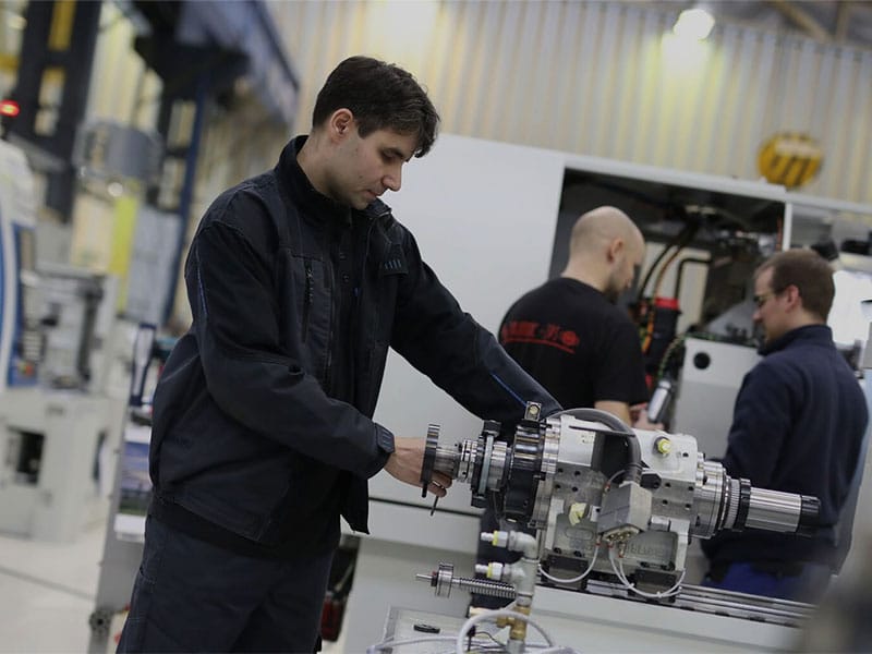 Reparatie van werktuigmachines